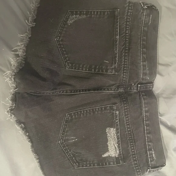 Express Black Distressed Denim Shorts Size 8 Raw Hem Festival Grunge - Picture 2 of 6